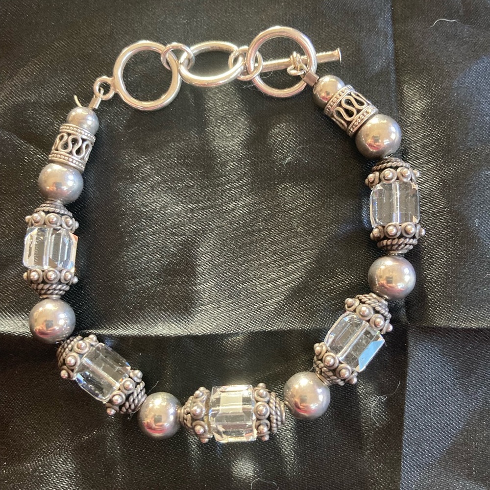 Silpada Swarovski Crystal & Sterling Bracelet- Catch the Light!